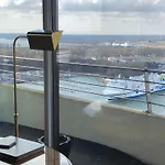 Apartamento Traveblick Ecksuite Queen-mary Travemuende 30 Etage Mit Meerblick Am Gelegen