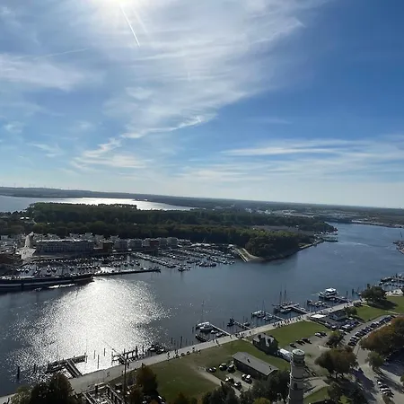 Apartamento Traveblick Ecksuite Queen-mary Travemuende 30 Etage Mit Meerblick Am Gelegen
