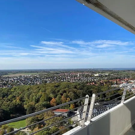 Traveblick Ecksuite Queen-mary Travemuende 30 Etage Mit Meerblick Am Gelegen