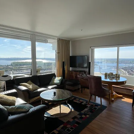 アパート Traveblick Ecksuite Queen-mary Travemuende 30 Etage Mit Meerblick Am Gelegen