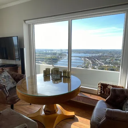 Traveblick Ecksuite Queen-mary Travemuende 30 Etage Mit Meerblick Am Gelegen アパート *