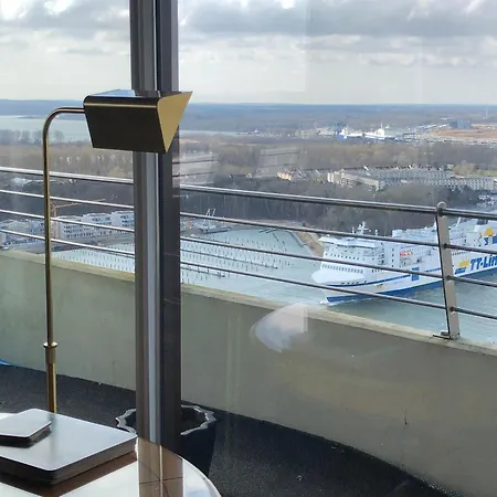 アパート Traveblick Ecksuite Queen-mary Travemuende 30 Etage Mit Meerblick Am Gelegen