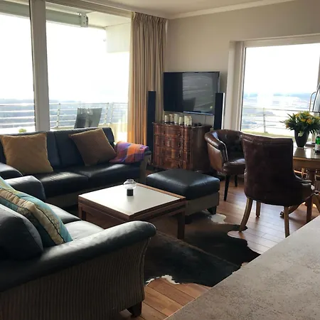 Traveblick Ecksuite Queen-mary Travemuende 30 Etage Mit Meerblick Am Gelegen Apartamento Lübeck