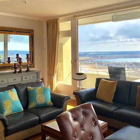 Traveblick Ecksuite Queen-mary Travemuende 30 Etage Mit Meerblick Am Gelegen