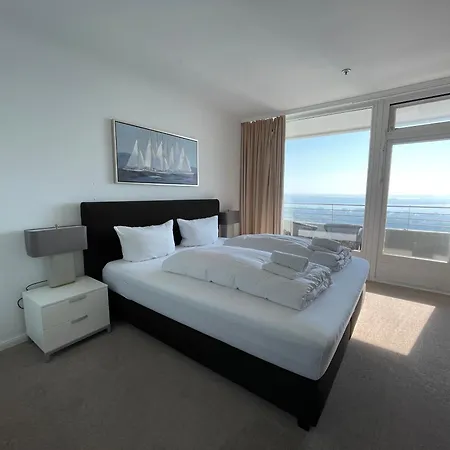 アパート Traveblick Ecksuite Queen-mary Travemuende 30 Etage Mit Meerblick Am Gelegen リューベック